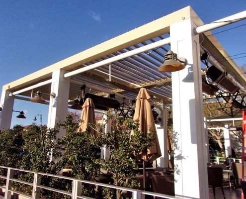Louvered Roof Restaurant Patio Cover